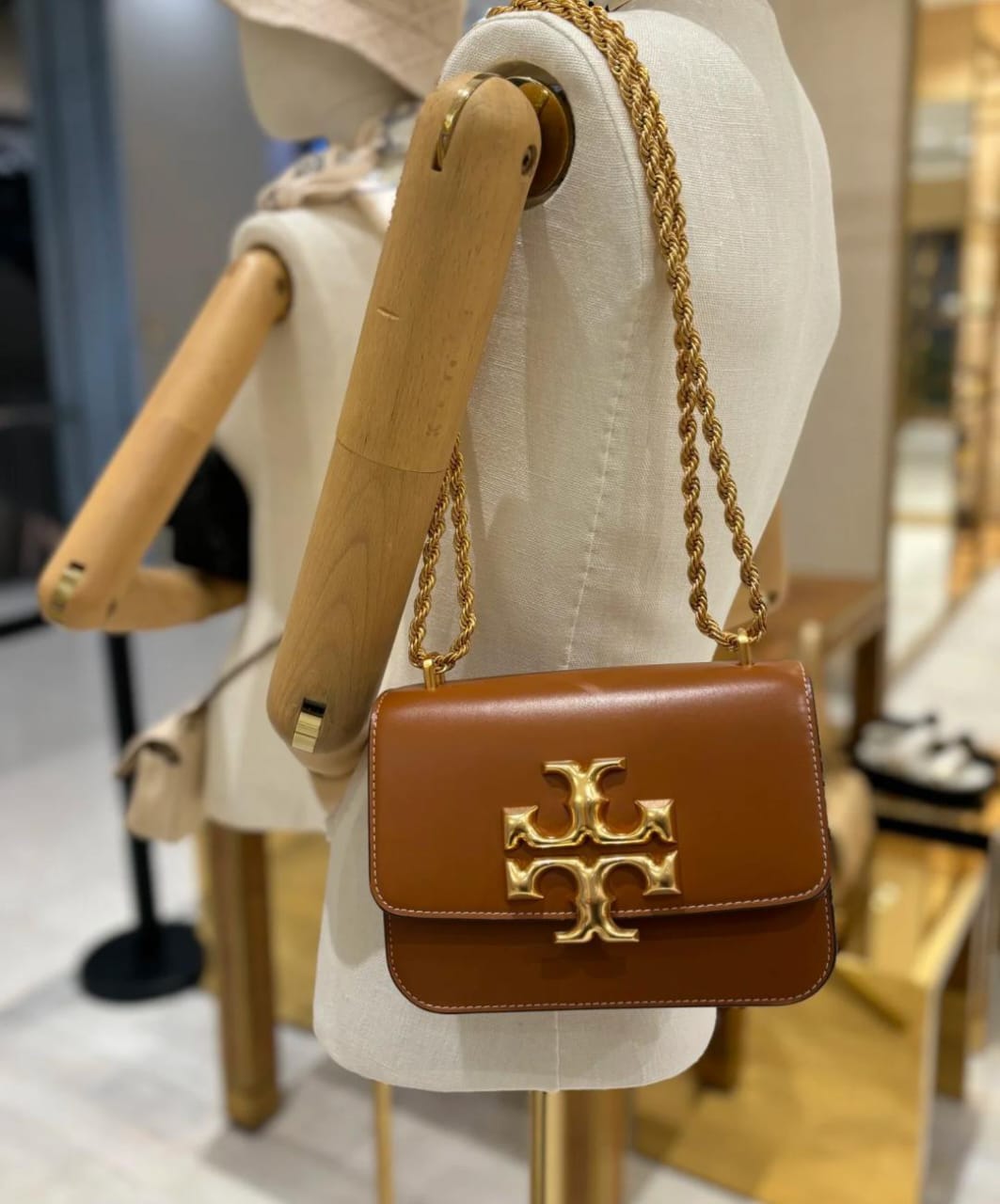 ๐๐ Eleanor Leather Shoulder Bag